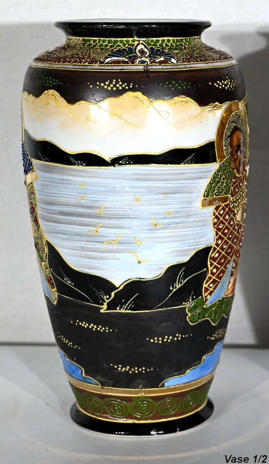 Pair of Satsuma Vases in Japanese Porcelain - Early XXth
