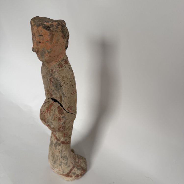 Statue dame de cour Han en terre cuite polychrome