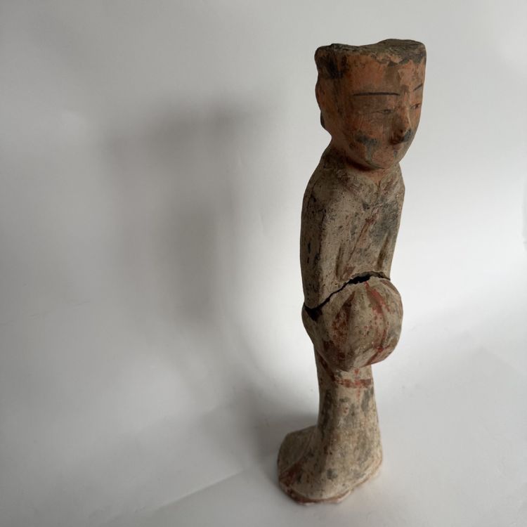 Statue dame de cour Han en terre cuite polychrome