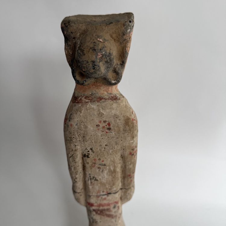 Statue dame de cour Han en terre cuite polychrome