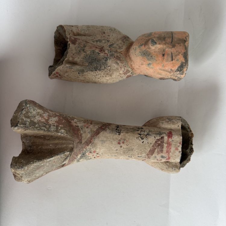 Statue dame de cour Han en terre cuite polychrome