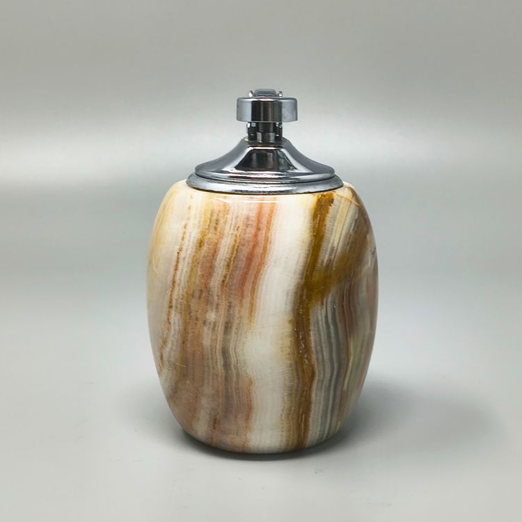Set da fumo italiano in onice, stile Mid-Century Modern, anni '60, con accendino da tavolo e posacenere.