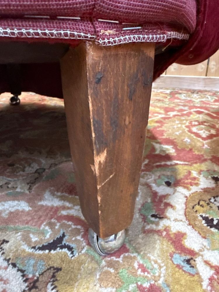 Paire de fauteuils crapauds velours rouge bordeaux - Style Napoléon III