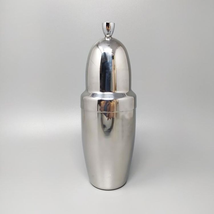 Shaker per cocktail modernista WMF Cromargan degli anni '70, disegnato da Jo Laubner. Prodotto in Germania.
