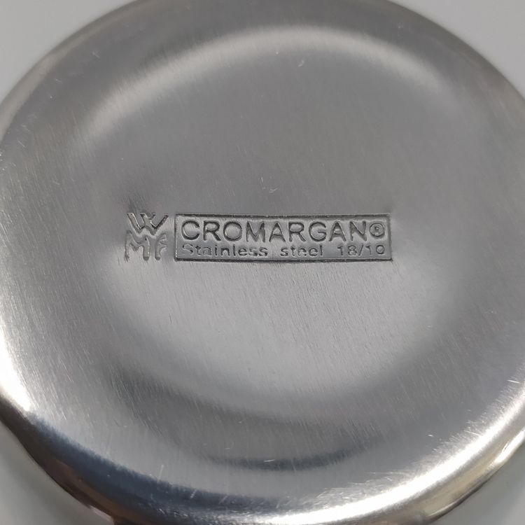 Shaker per cocktail modernista WMF Cromargan degli anni '70, disegnato da Jo Laubner. Prodotto in Germania.