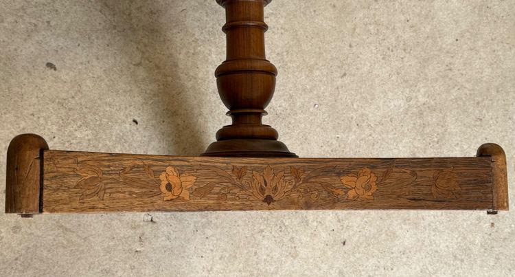 Guéridon art nouveau 