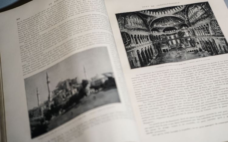 AROUND THE WORLD 15 volumes