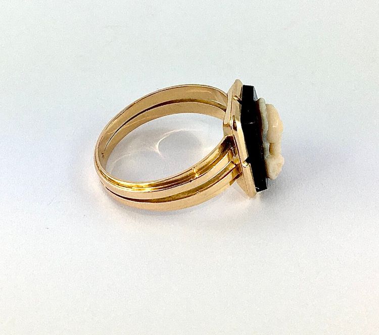 Bague Camée Agate Onyx Époque Napoléon III en Or Rose
