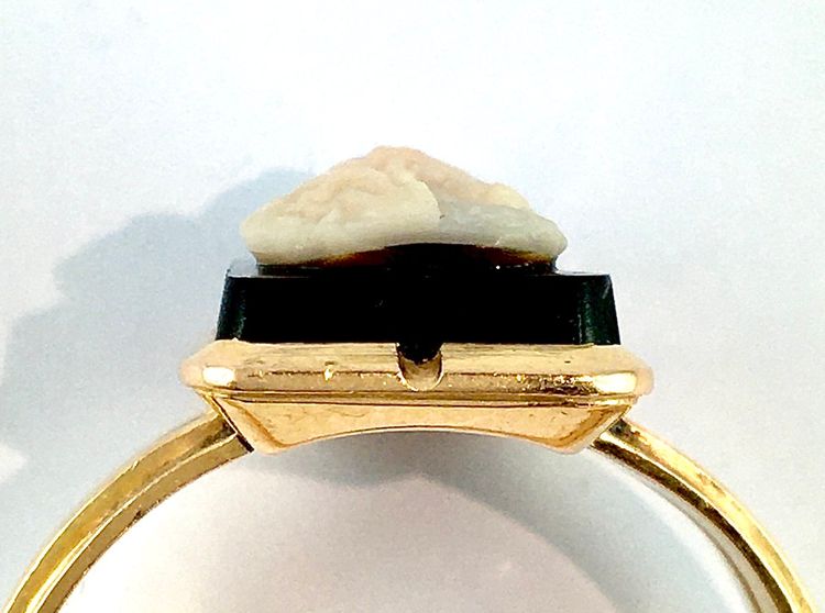 Bague Camée Agate Onyx Époque Napoléon III en Or Rose