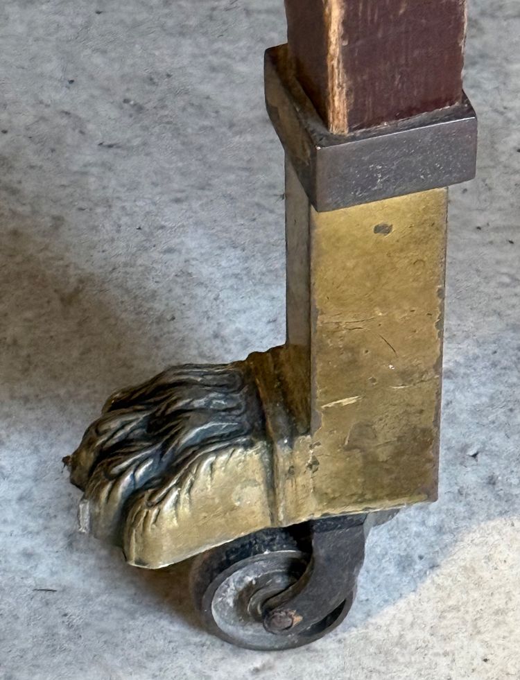 Tavolino da caffè con piano in marmo fossilizzato