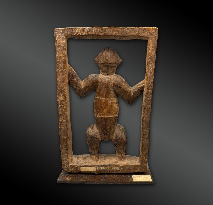 Anthropomorphic statuette called Nzambi - Holo culture, Democratic Republic of Congo