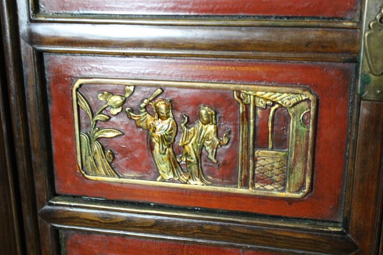Small Chinese Cabinet in Red and Gold Lacquer