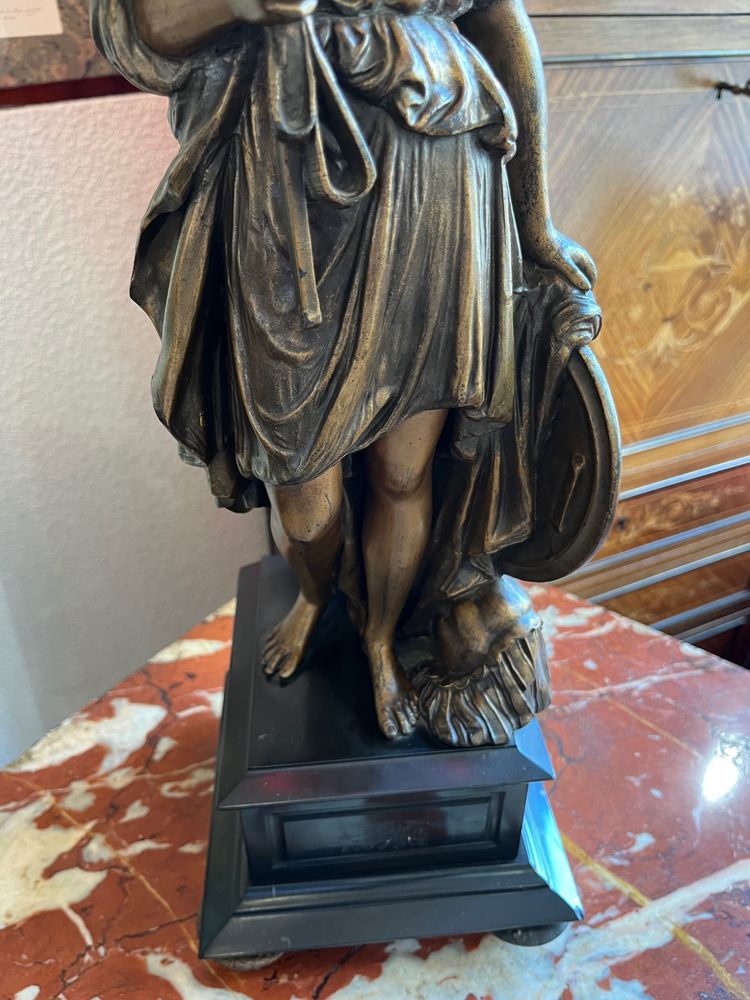 Important bronze candelabrum depicting Athena