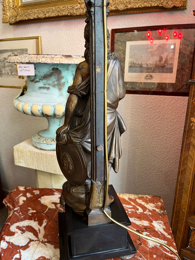 Important bronze candelabrum depicting Athena
