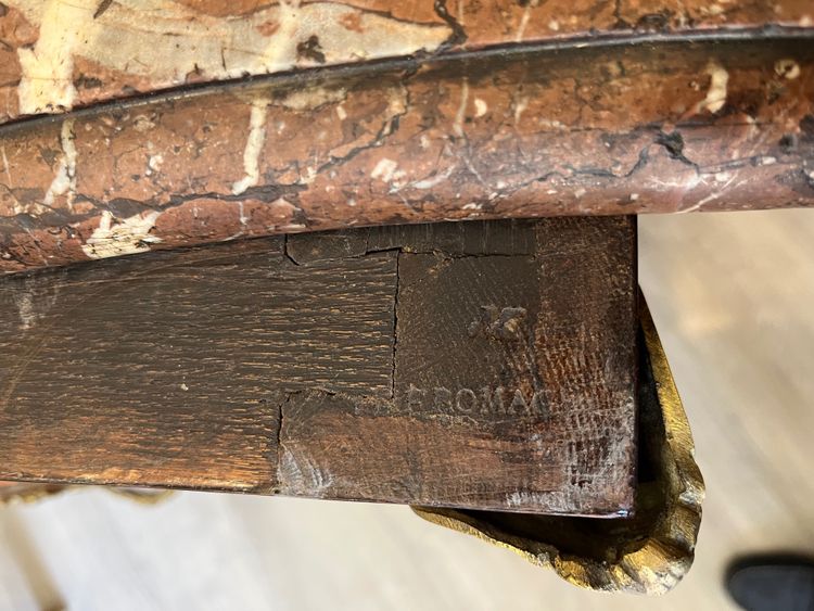 Très Belle commode tombeau 