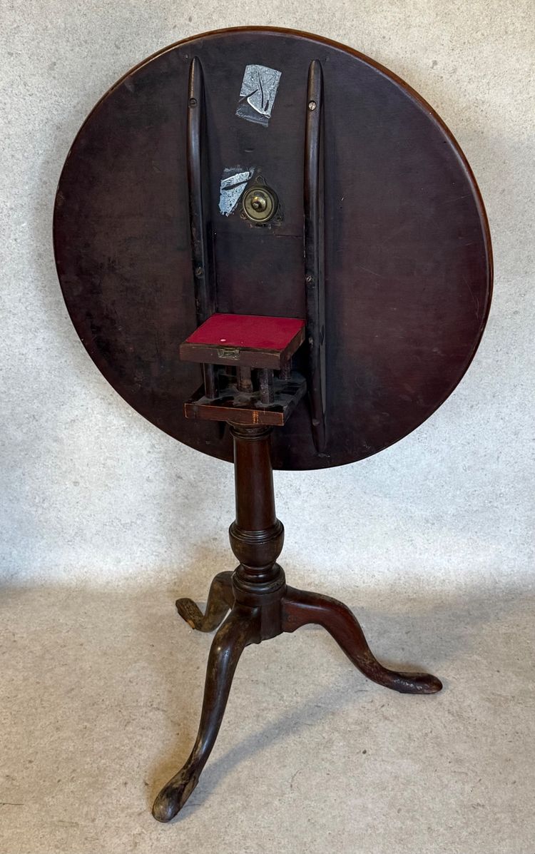 tilting side table