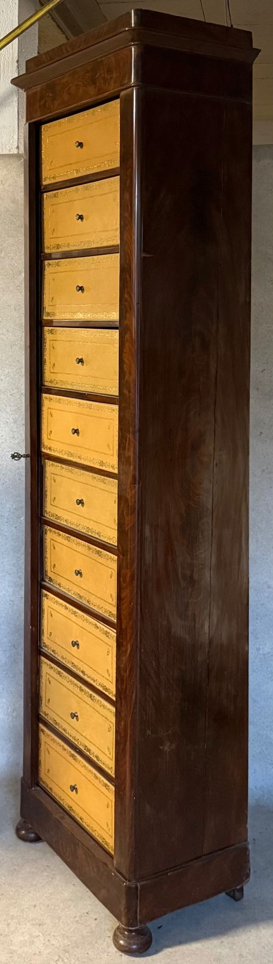 Karton mit 10 Fächern