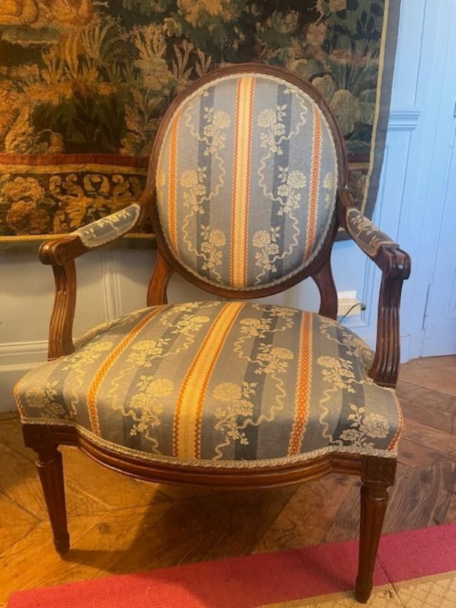 Grand dossier plat d'époque Louis XVI