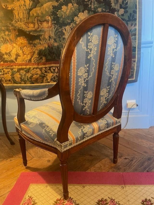 Grand dossier plat d'époque Louis XVI