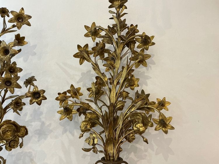 Pair of electrified brass flower bouquets from the 19th century