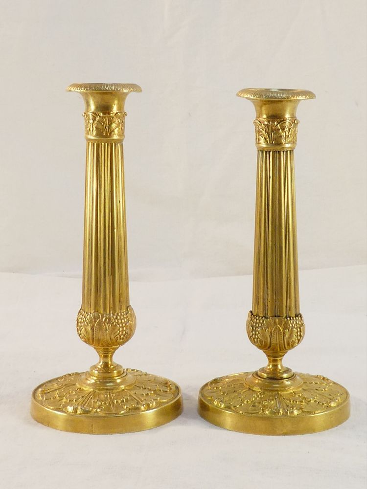 Coppia di candelieri in bronzo d'epoca, restaurati
