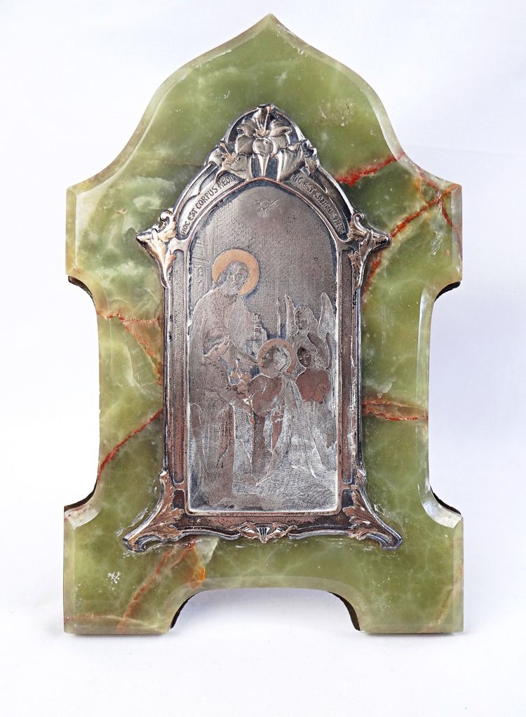 Kommunion-Erinnerungsplakette im Jugendstil aus grünem, gemasertem Onyx und Bronze, Anfang des 20. Jahrhunderts