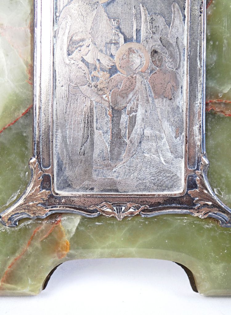 Kommunion-Erinnerungsplakette im Jugendstil aus grünem, gemasertem Onyx und Bronze, Anfang des 20. Jahrhunderts