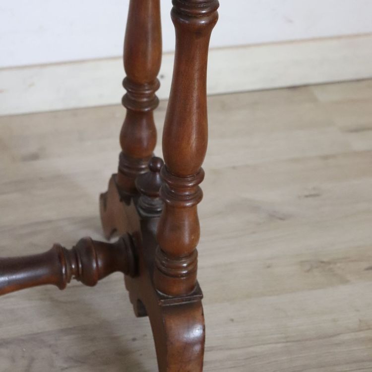 Antiker Beistelltisch oder Schminktisch aus Nussbaumholz, Italien, 19. Jahrhundert