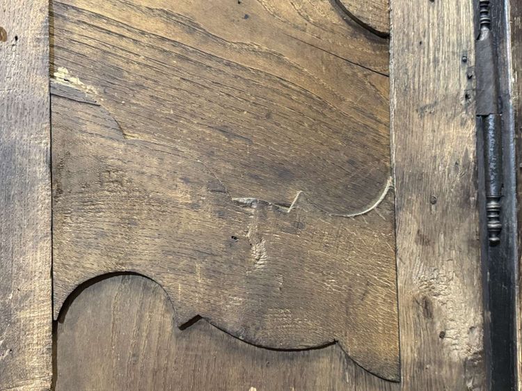 Armoire en chêne du 18ème siècle