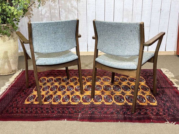 Paire de fauteuils anglais en teck des années 1970