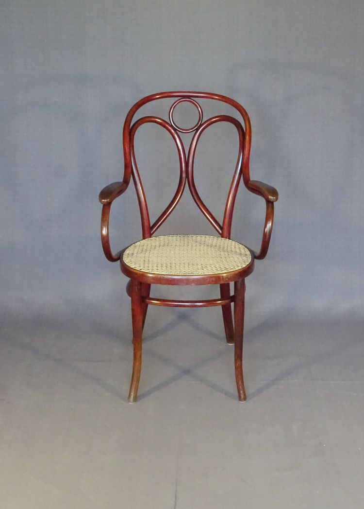 Fauteuil Thonet N°19 canné neuf , prêt à servir- Vers 1905 -