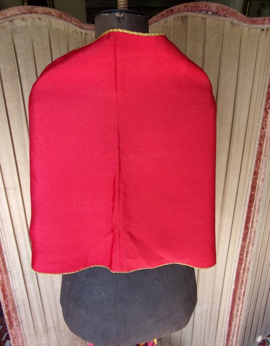Humeral veil, mid-twentieth century period