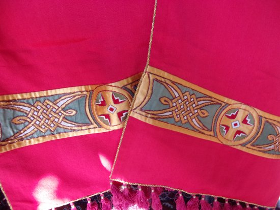 Humeral veil, mid-twentieth century period