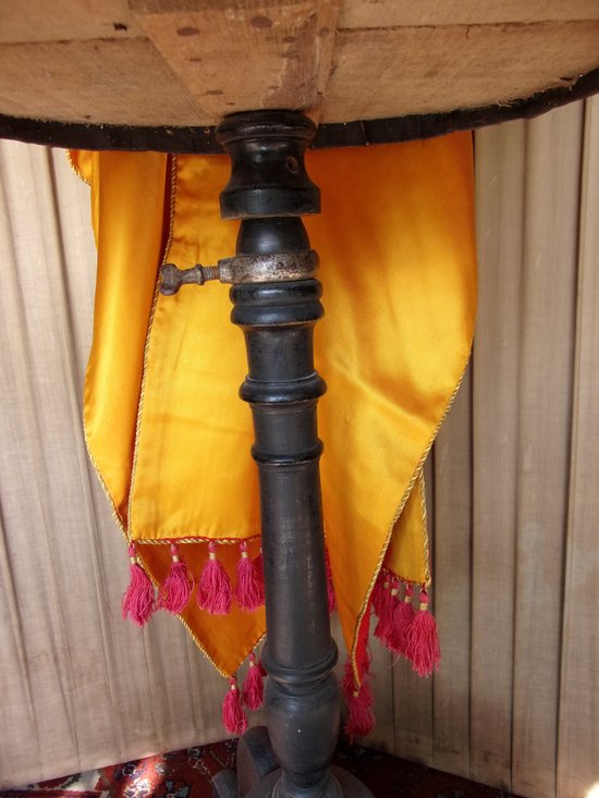 Humeral veil, mid-twentieth century period