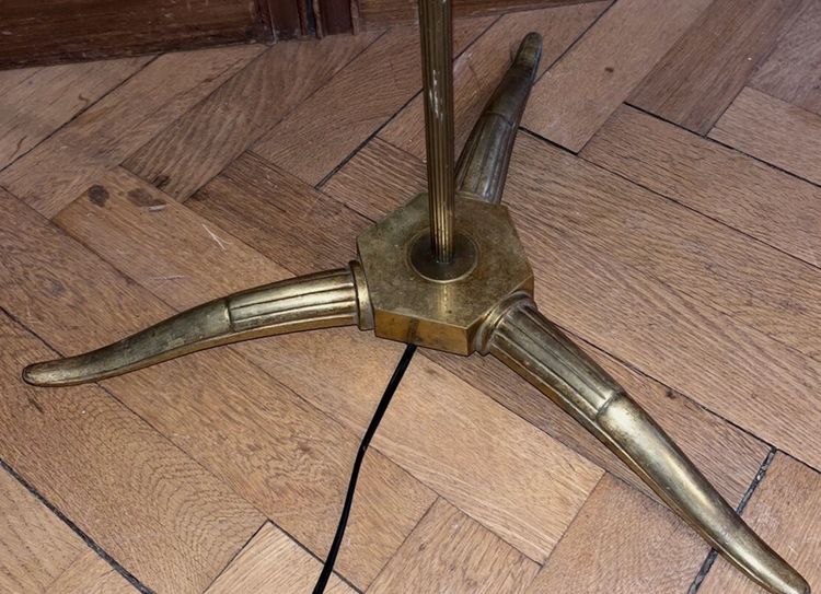 BAGUES & MALABERT House. Brass and bronze floor lamp on a tripod base. Signed