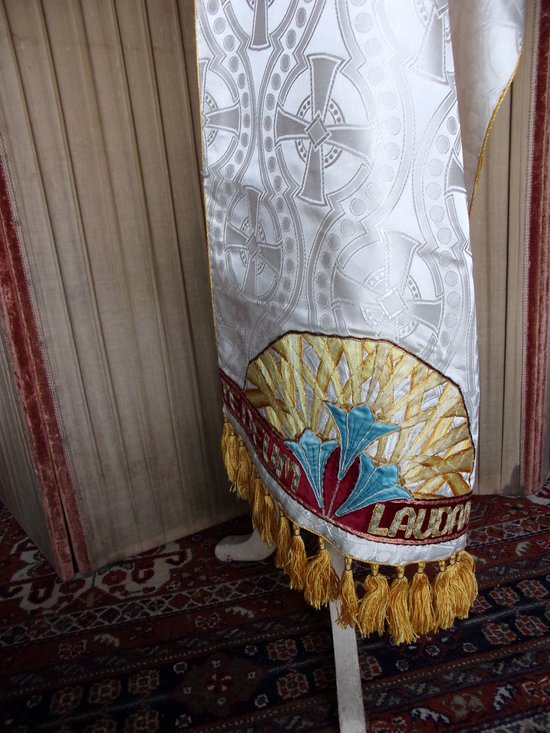 Old humeral veil, 1st half of the 20th century