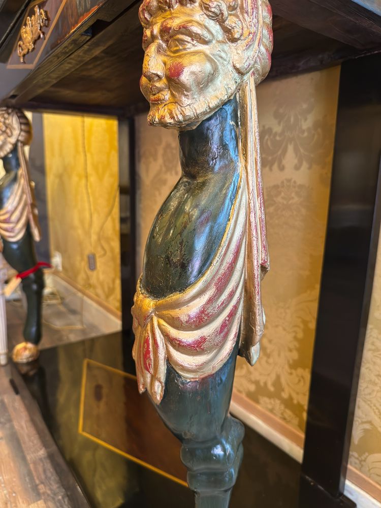 Empire-Konsolentisch mit Satyr-Dekor, Italien, um 1810