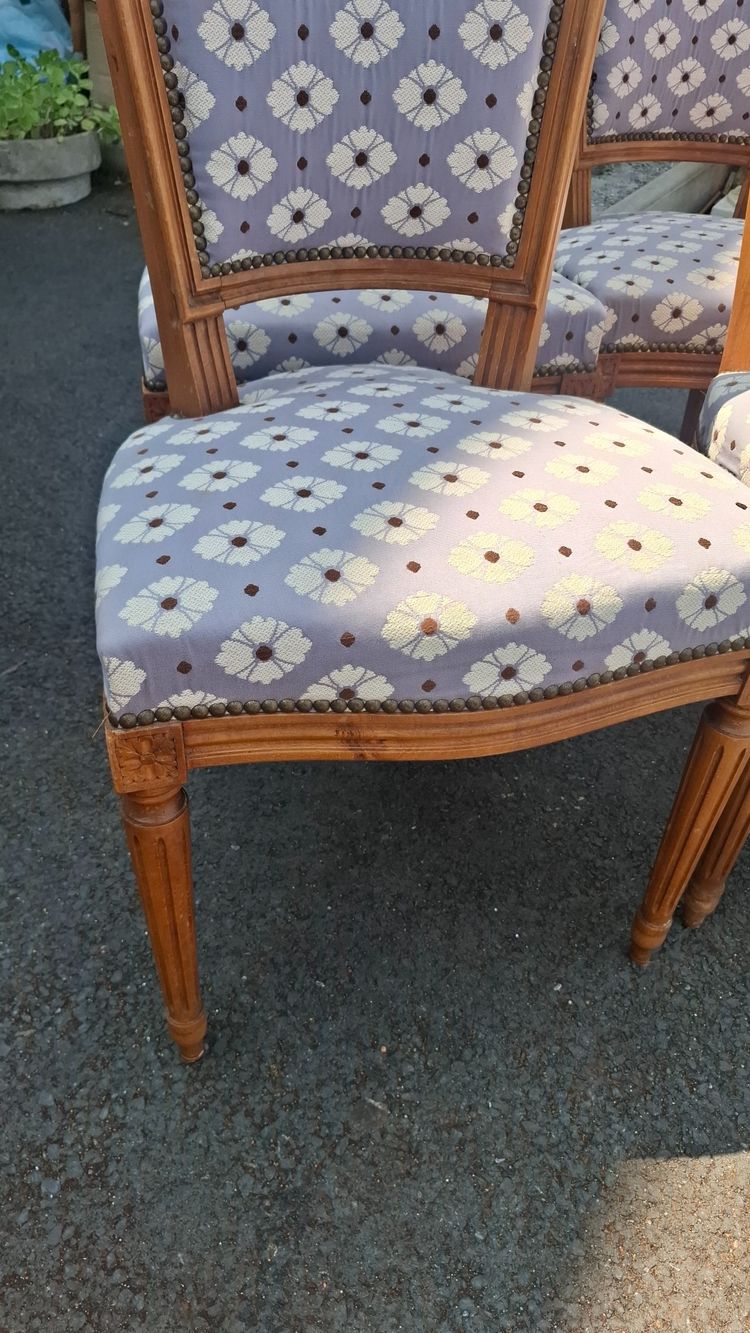 6 Stühle im Louis-XVI-Stil