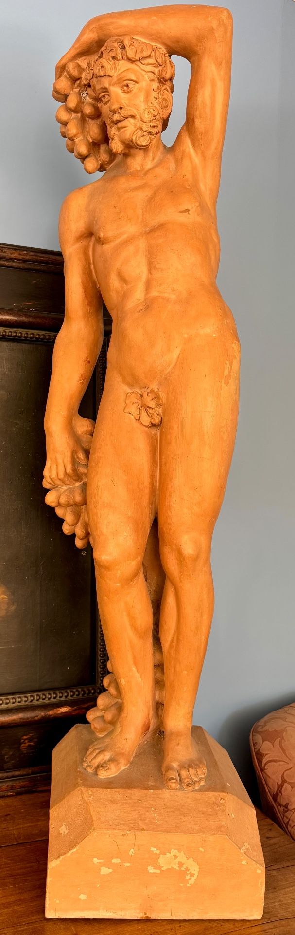 Ein Paar große Terrakotta-Statuen