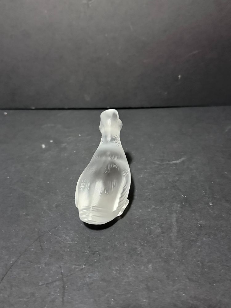 Baccarat – Canard en cristal satiné, signé