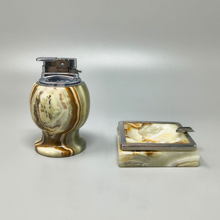 Set da fumo italiano in onice, stile Mid-Century Modern, anni '60, con accendino da tavolo e posacenere.