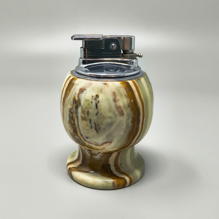 Set da fumo italiano in onice, stile Mid-Century Modern, anni '60, con accendino da tavolo e posacenere.