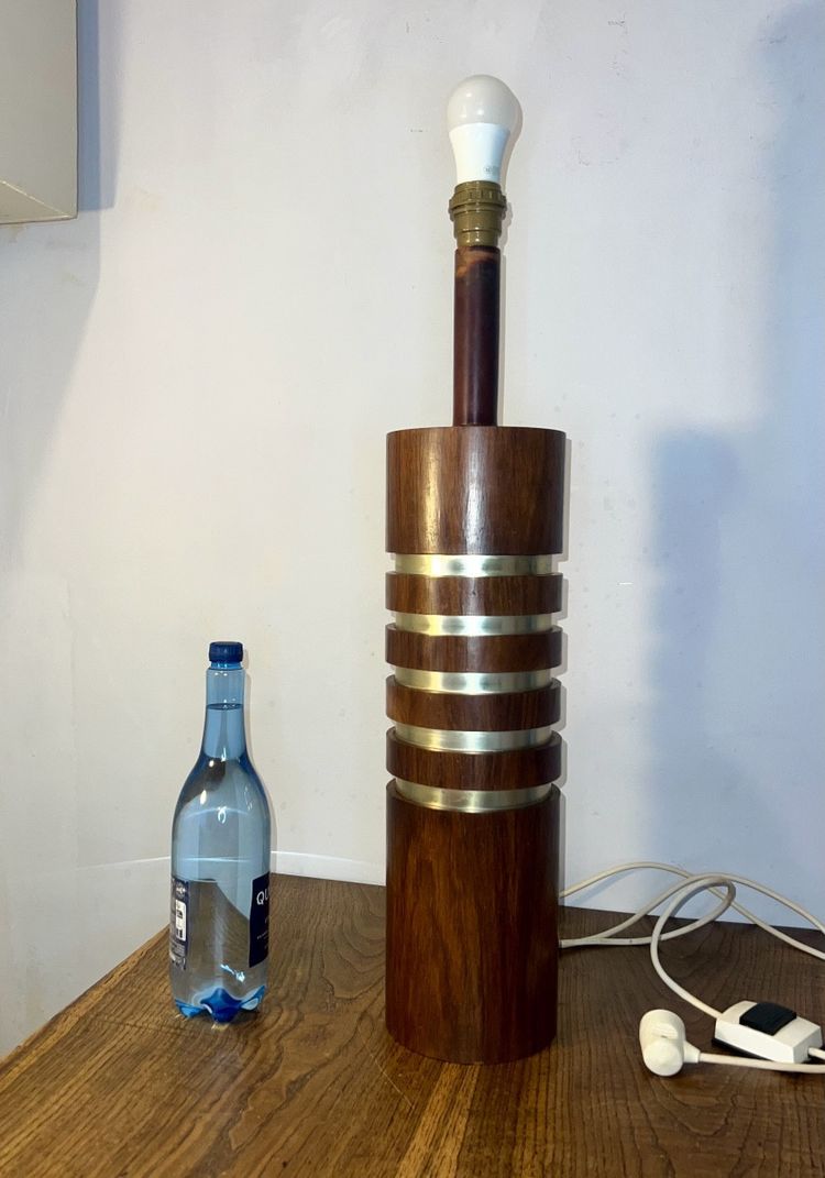 Lampada da terra in mogano degli anni '70