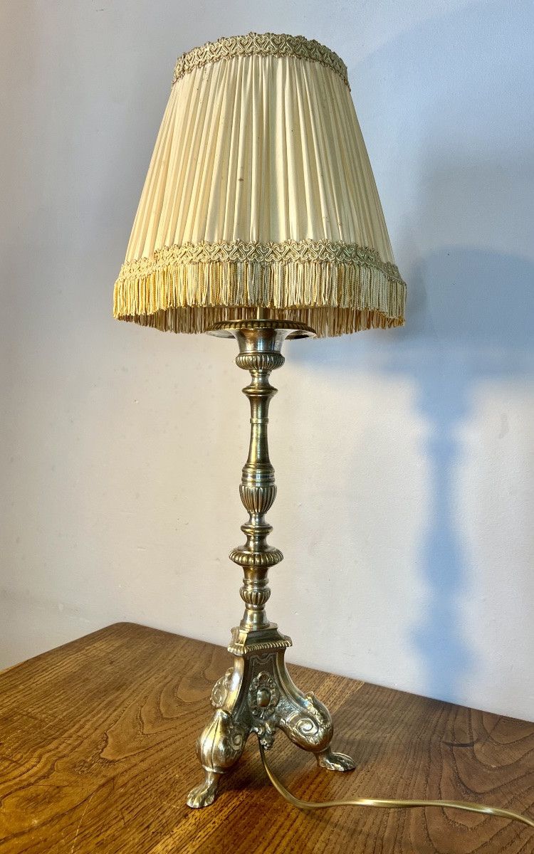 Candle holder mounted as a lamp