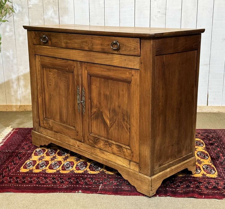 Early 20th century chestnut sideboard