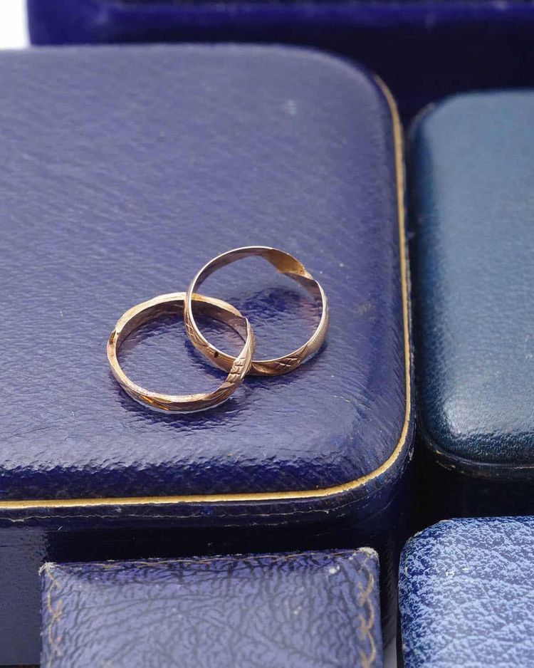 Antike Zwillings-Eheringe aus 18-karätigem Gold, Hochzeit