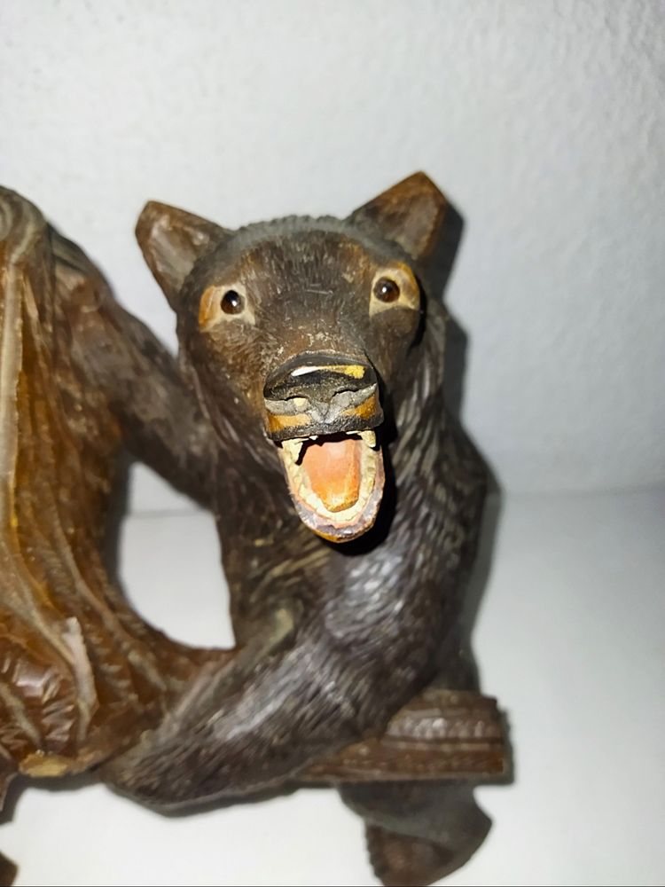 CURIOSITÉ Serviteur De Table Porte-bouteille Bois sculpté "Aux Ours" Dans Le Gout De La Foret-Noire