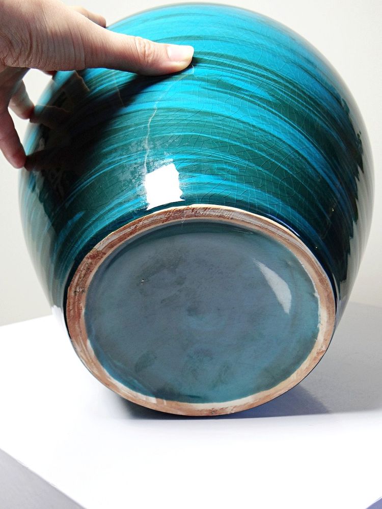 Grande vaso in ceramica a terre miste, smalto verde malachite, anni ’50-’70
