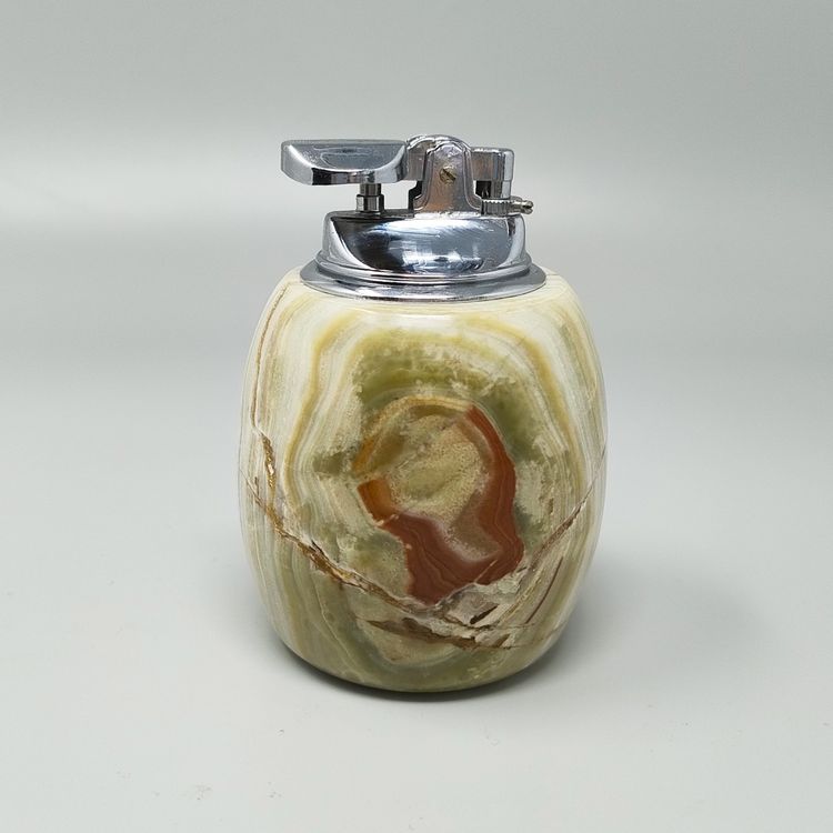 Set da fumo in onice e cromo in stile Mid-Century Modern italiano, composto da accendino da tavolo e posacenere, 1960