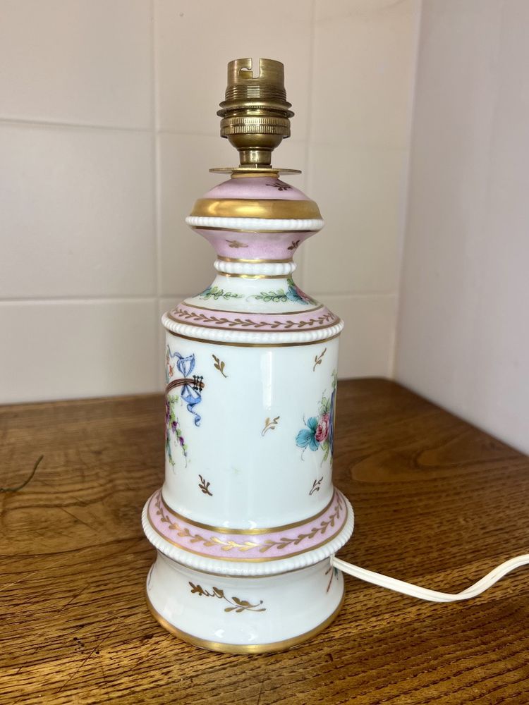 Pair of porcelain lamps